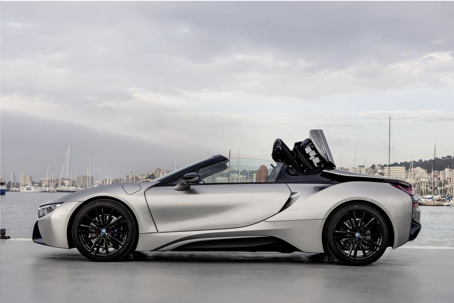  BMW i8 Roadster (I15) 2018 года  (WW) (фото 121 из 198)